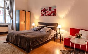 Cozy Apartment In Prague'S Best Area